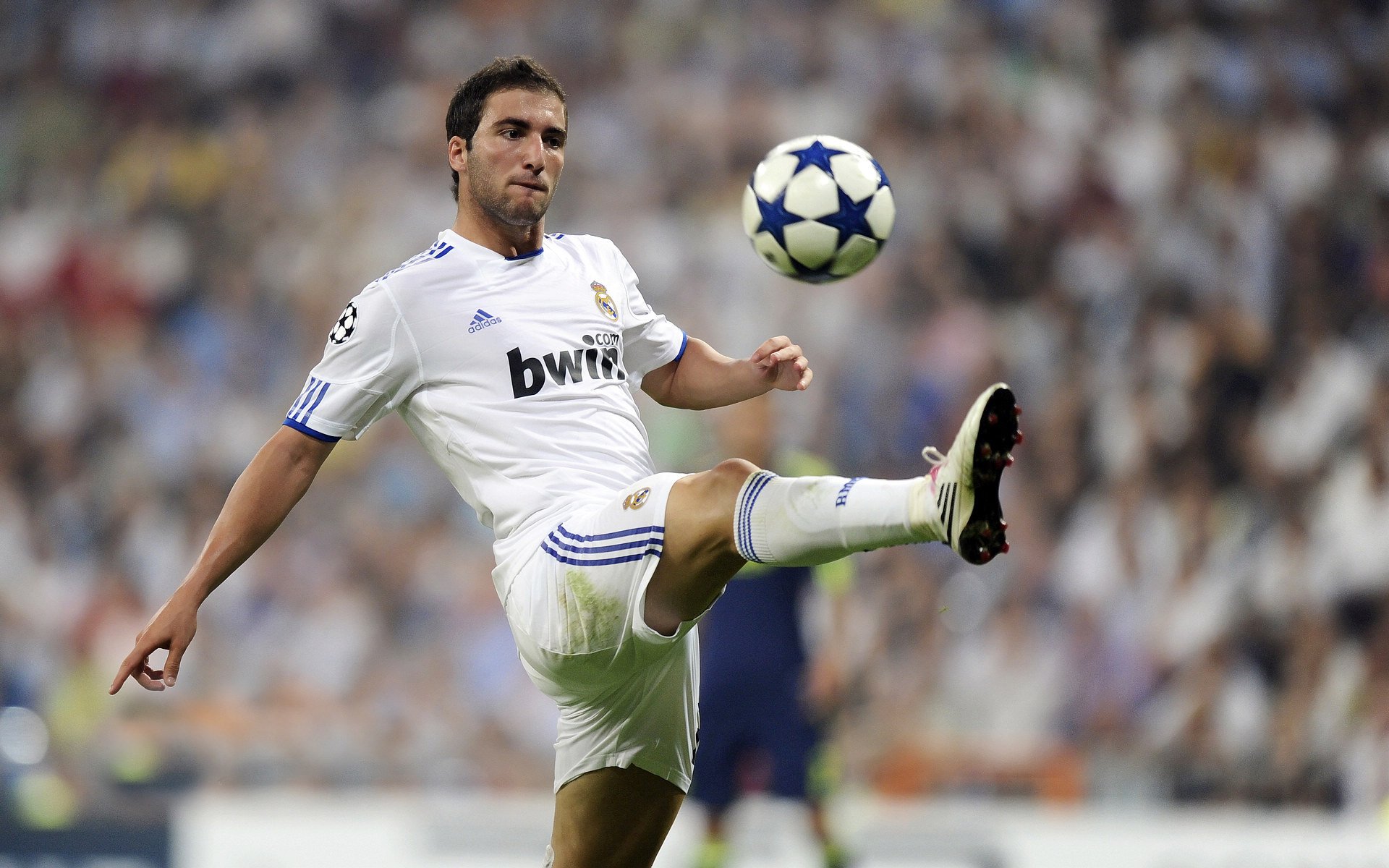 九游体育官网首页-科比·布莱恩特：用十个字定义“伟大”的篮球传奇！，科比·布莱恩特简介